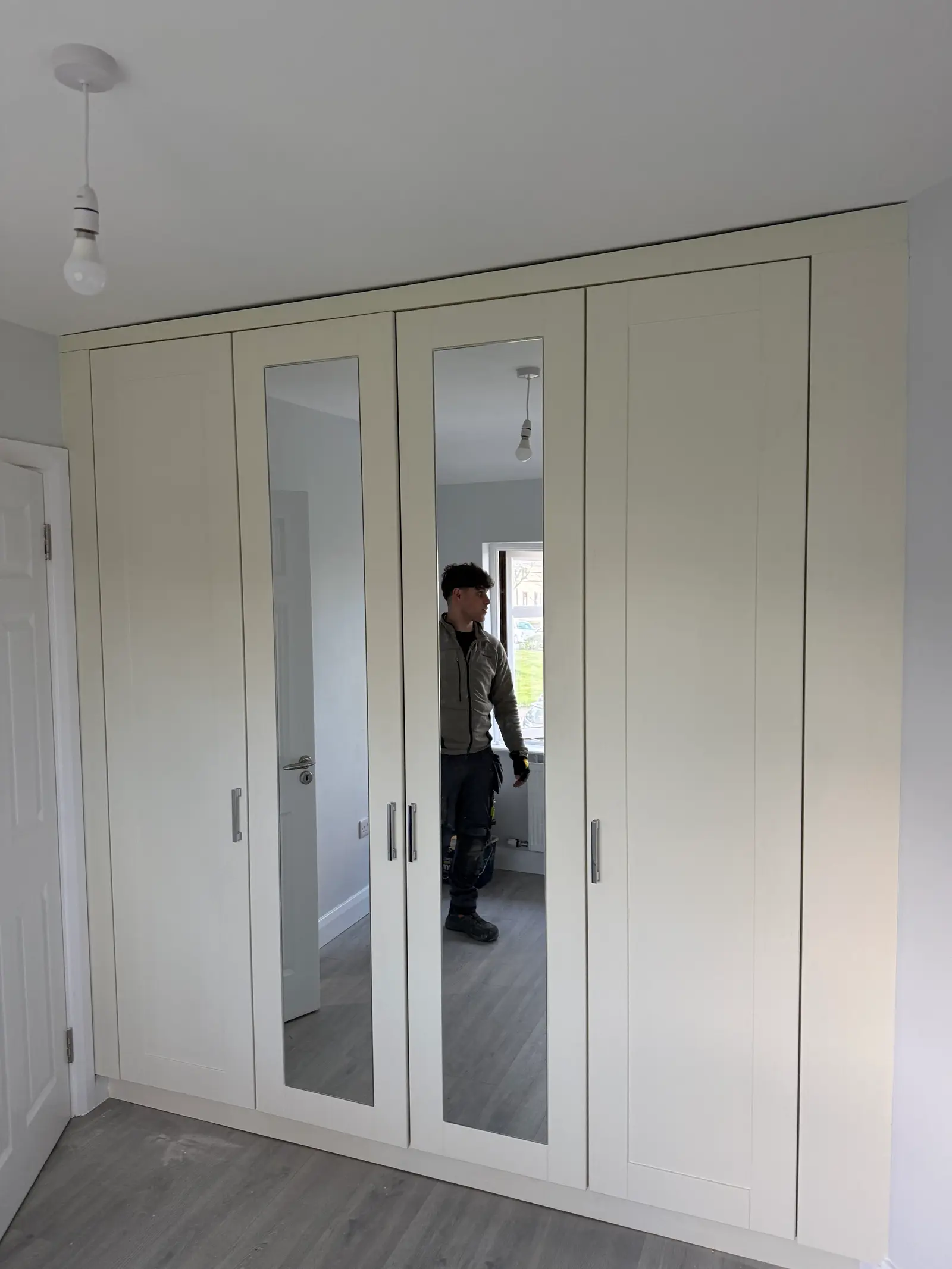 Bespoke closet